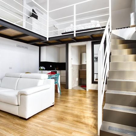 밀라노 Joivy Charismatic 1-Bed Flat With Parking 아파트 외부 사진