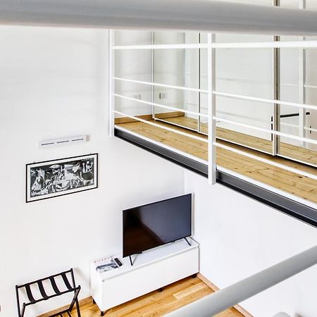 밀라노 Joivy Charismatic 1-Bed Flat With Parking 아파트 외부 사진